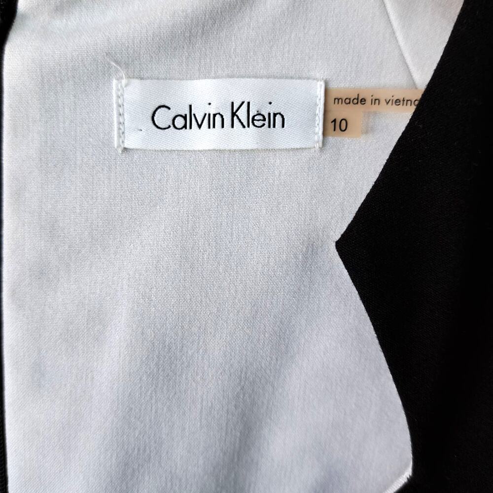 Calvin Klein Cap Sleeve Scoop Neck Ruched Black Sheath Dress Size 10 - Picture 8 of 12